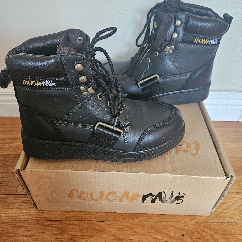 Cougar paw boots
